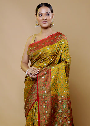 Green Tanchoi Silk Saree With Blouse Piece