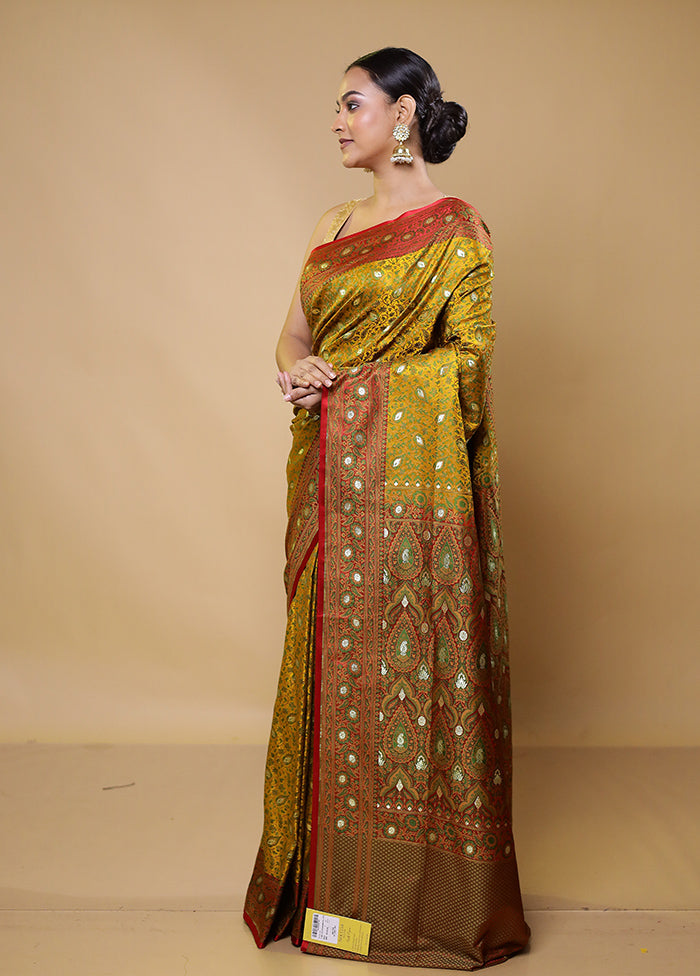 Green Tanchoi Silk Saree With Blouse Piece