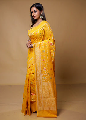 Yellow Handloom Kora Pure Silk Saree With Blouse Piece