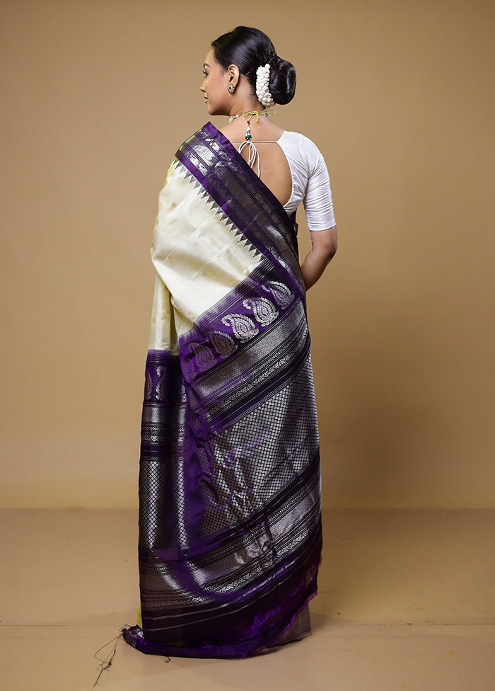 Cream Gadwal Pure Silk Saree Without Blouse Piece