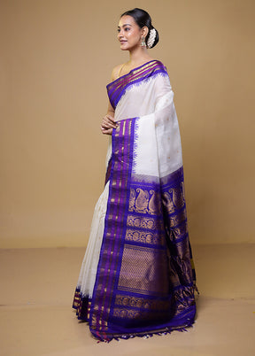 White Gadwal Pure Silk Saree Without Blouse Piece