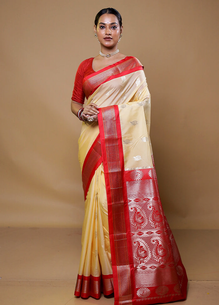 Cream Kanjivaram Silk Saree With Blouse Piece