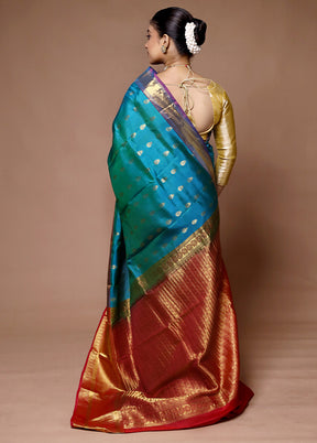 Blue Handloom Kanjivaram Pure Silk Saree With Blouse Piece