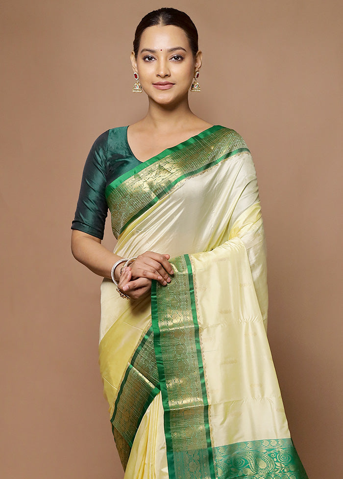 Yellow Kanjivaram Silk Saree With Blouse Piece