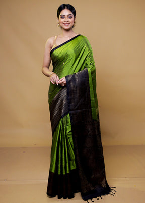 Green Handloom Kanchipuram Pure Silk Saree With Blouse Piece