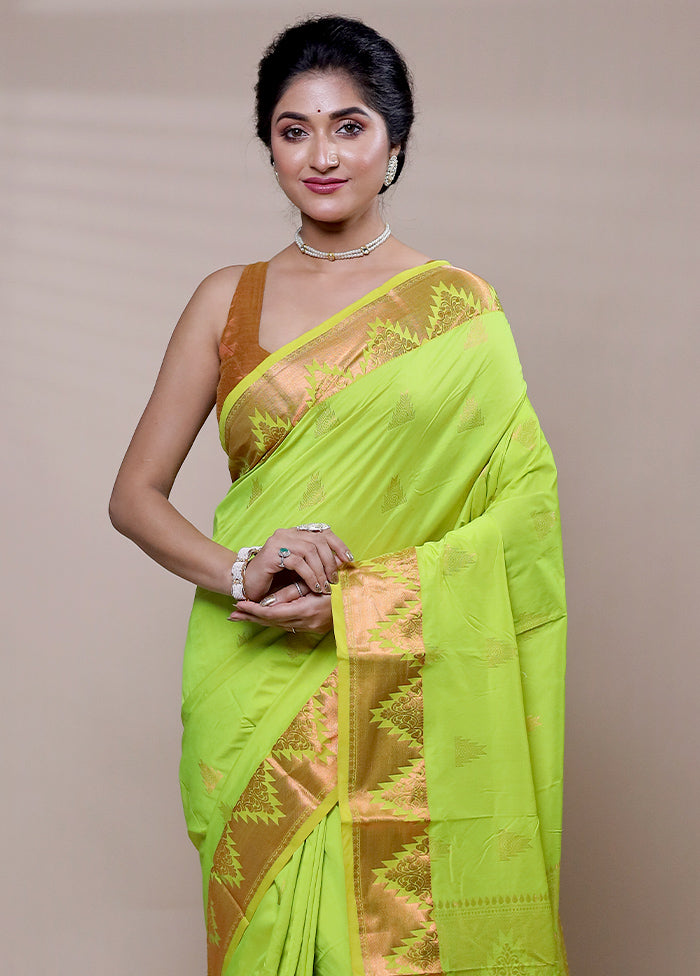 Green Kanjivaram Silk Saree With Blouse Piece