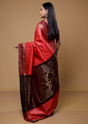 Red Handloom Tussar Pure Silk Saree With Blouse Piece