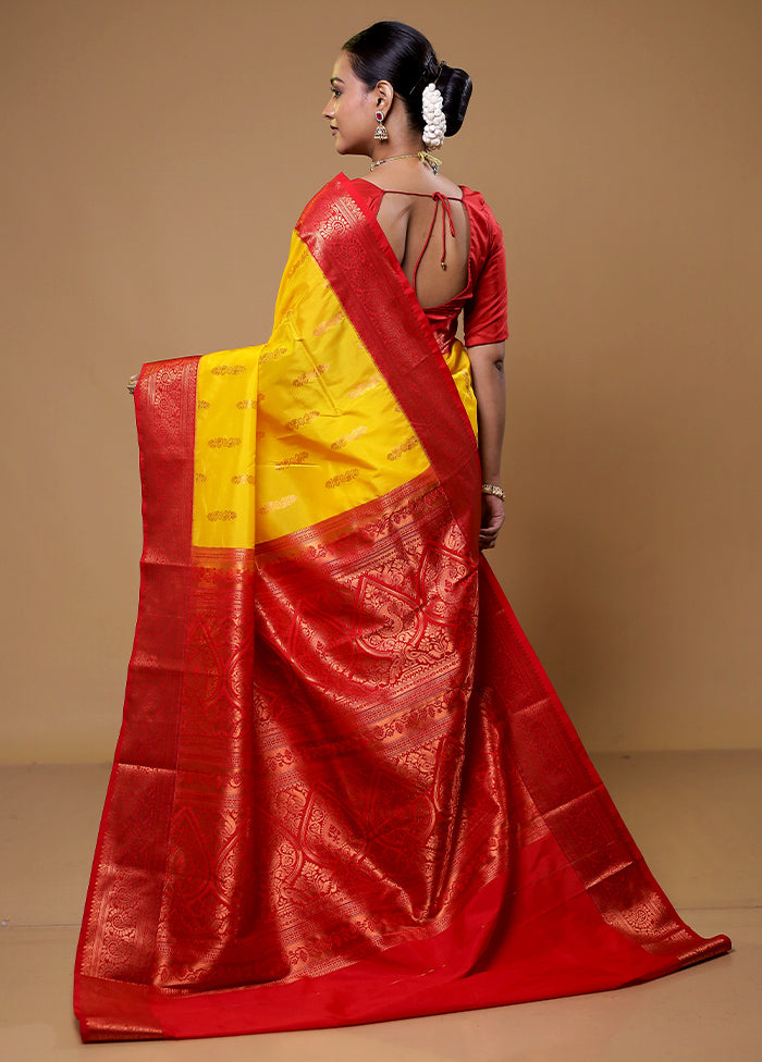 Yellow Kanjivaram Silk Saree With Blouse Piece