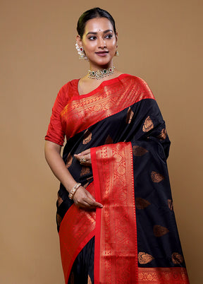 Black Kanjivaram Silk Saree With Blouse Piece