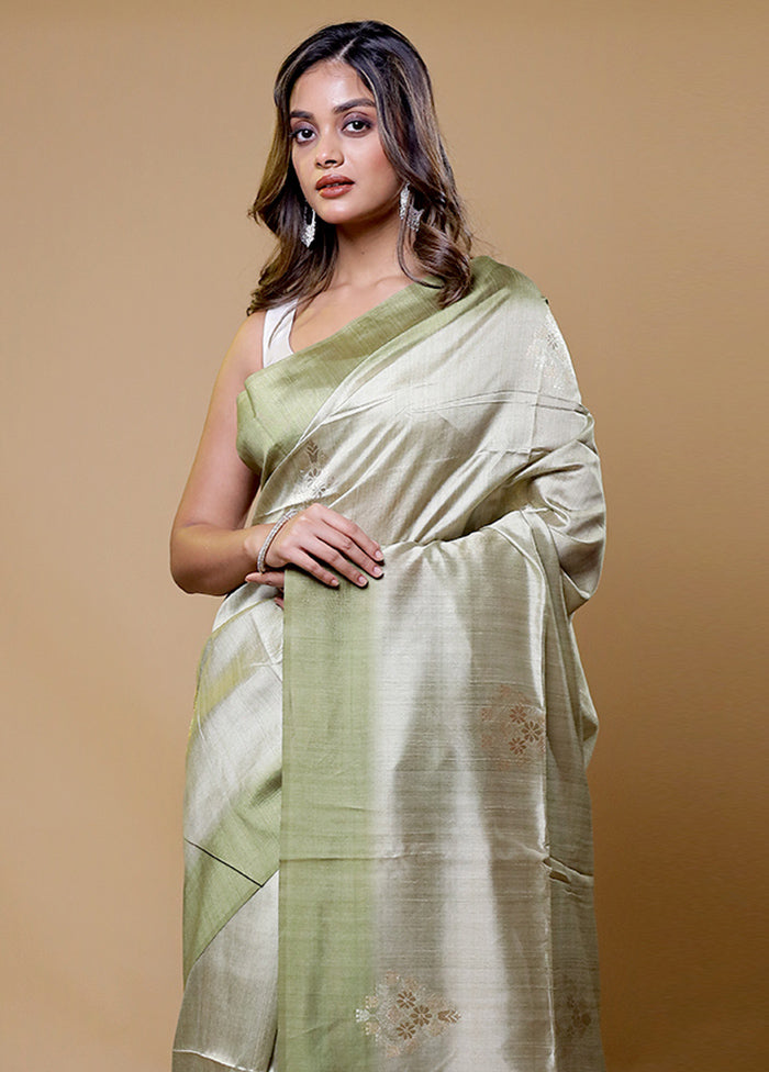 Green Dupion Silk Saree With Blouse Piece