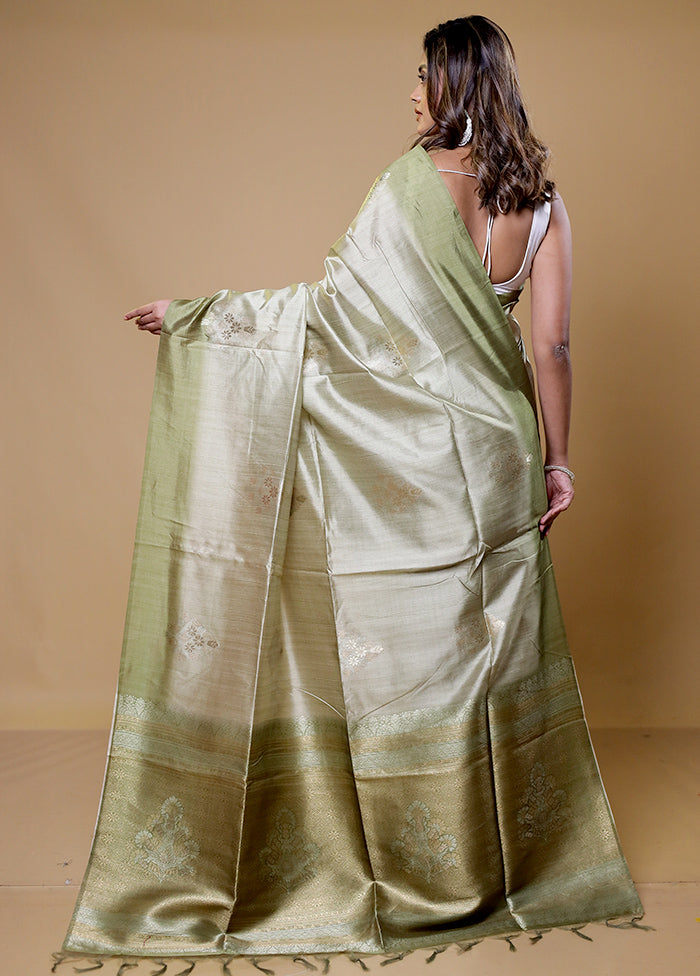 Green Dupion Silk Saree With Blouse Piece