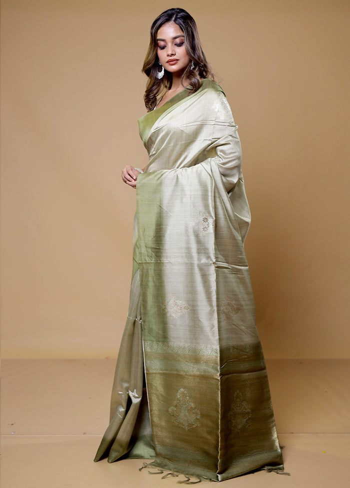 Green Dupion Silk Saree With Blouse Piece