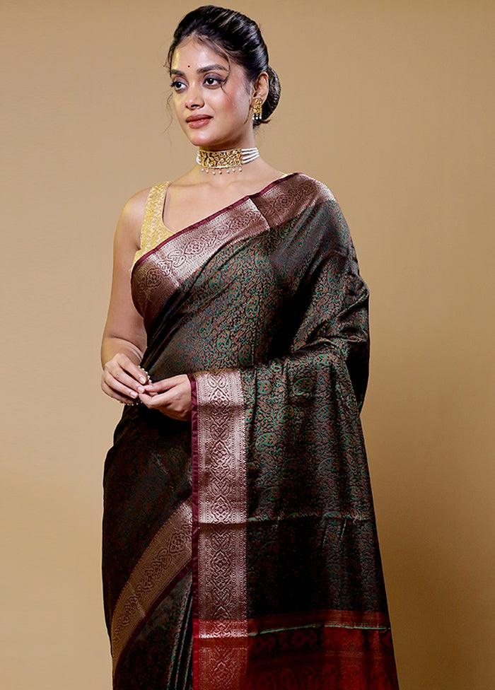 Green Jamewar Silk Saree With Blouse Piece