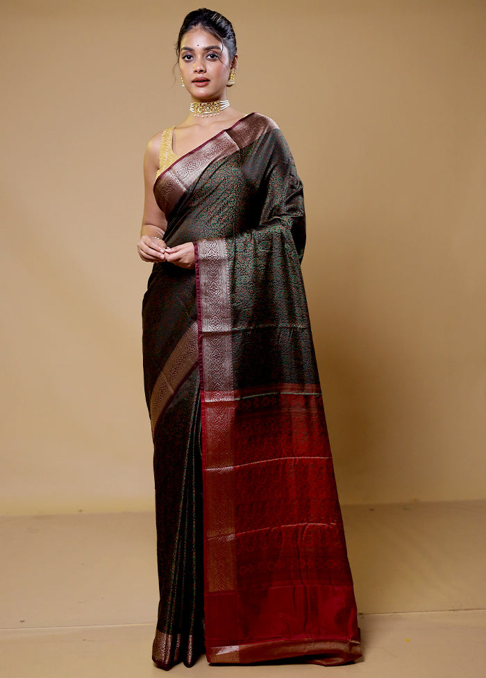 Green Jamewar Silk Saree With Blouse Piece