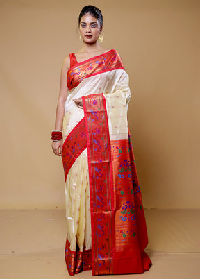 Cream Kanjivaram Silk Saree With Blouse Piece