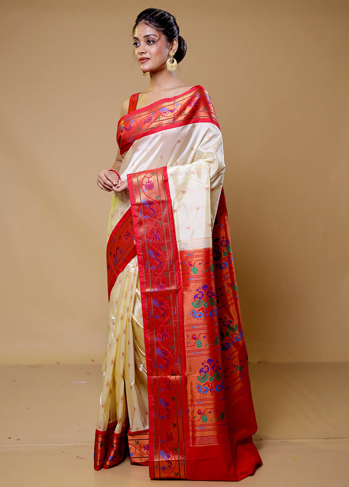 Cream Kanjivaram Silk Saree With Blouse Piece