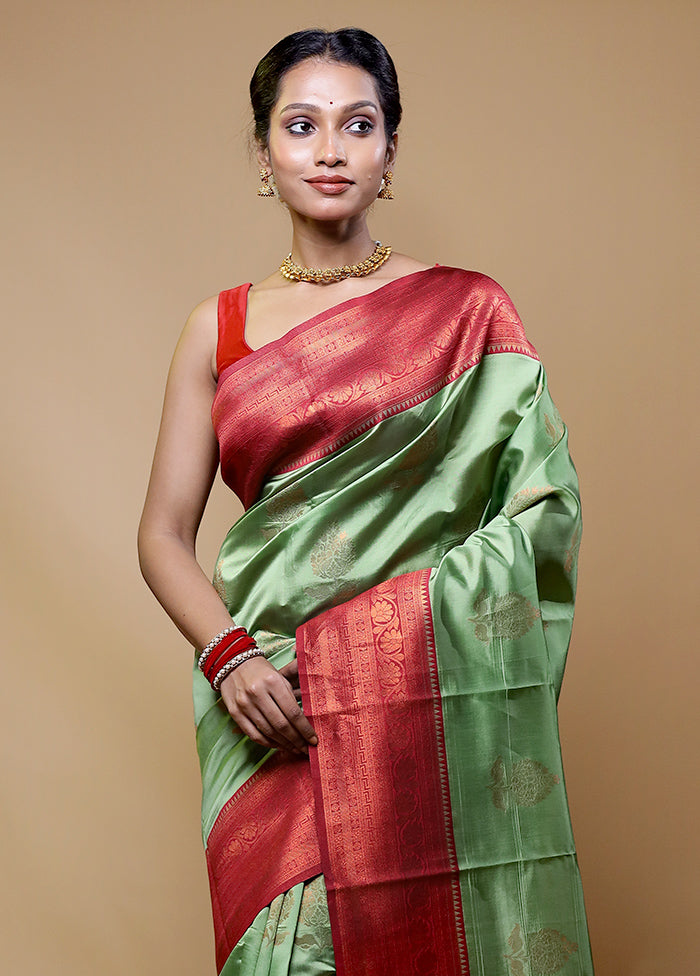 Green Kanjivaram Silk Saree With Blouse Piece