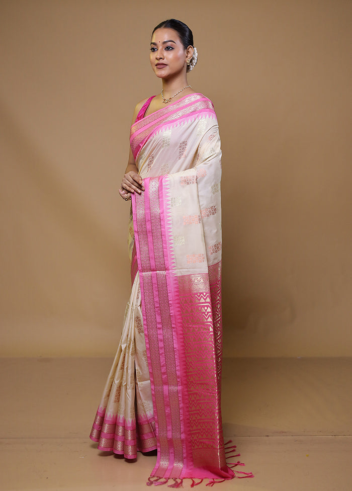 White Kanjivaram Silk Saree With Blouse Piece