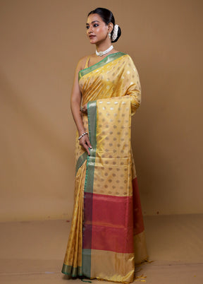 Yellow Cotton Saree With Blouse Piece