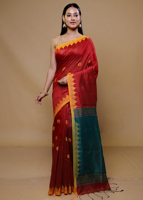 Red Khadi Cotton Saree With Blouse Piece