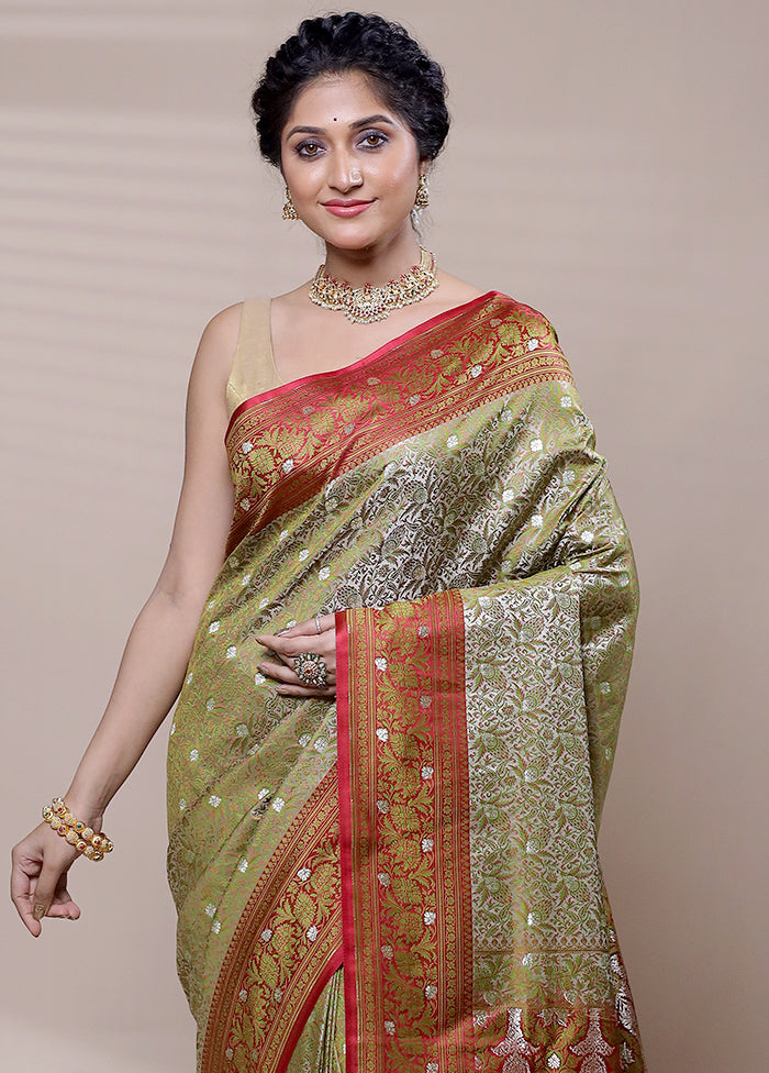 Green Tanchoi Silk Saree With Blouse Piece