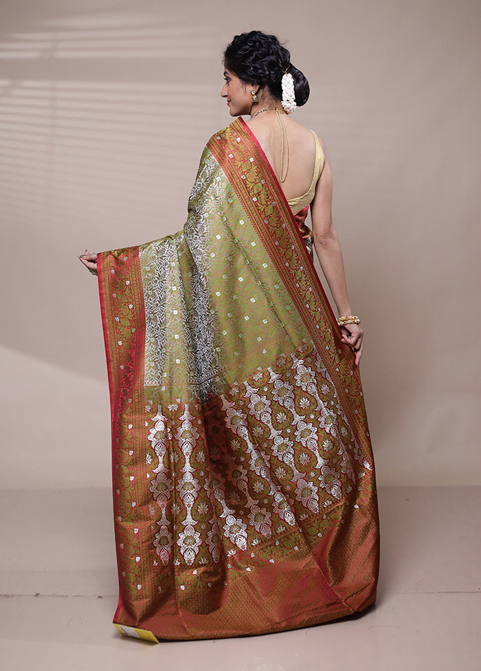 Green Tanchoi Silk Saree With Blouse Piece