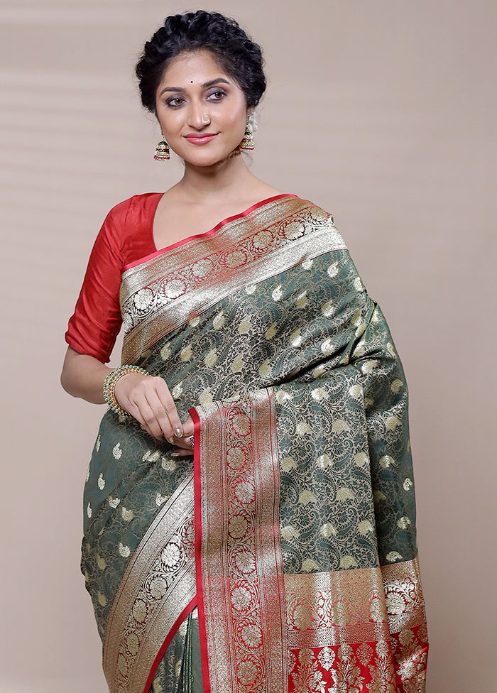 Green Tanchoi Silk Saree With Blouse Piece