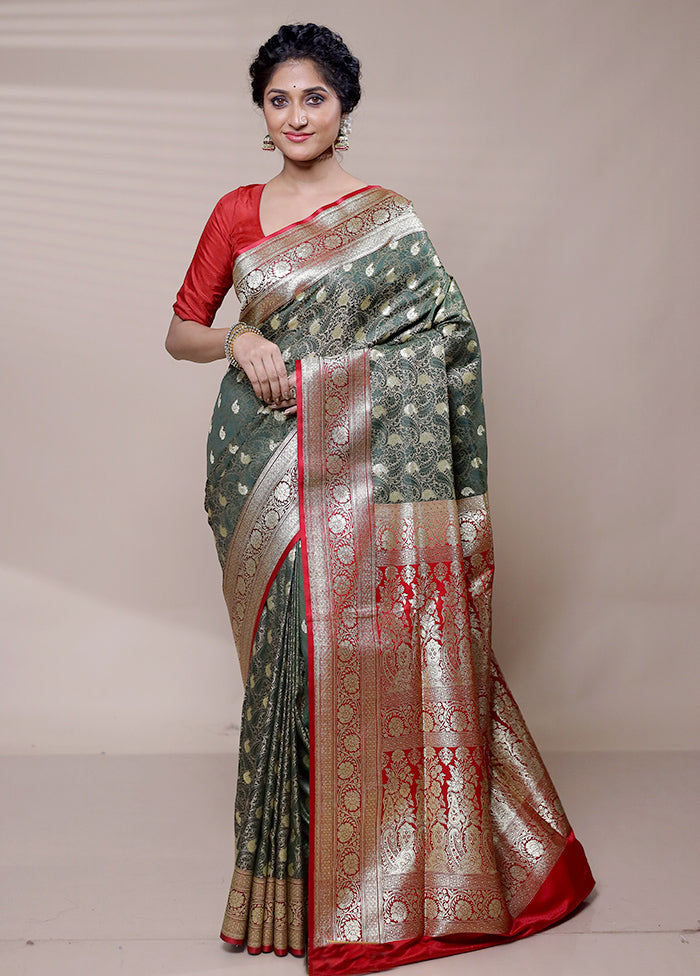 Green Tanchoi Silk Saree With Blouse Piece