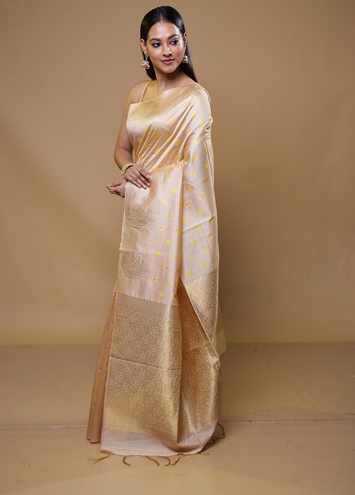 Cream Tussar Silk Saree With Blouse Piece