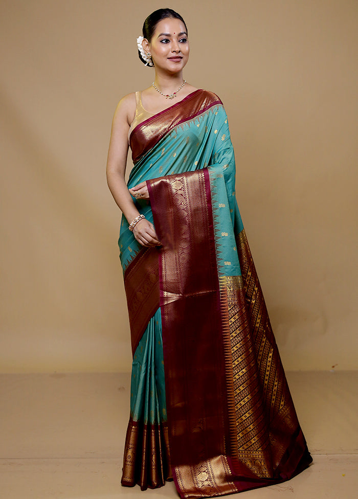 Green Gadwal Silk Saree Without Blouse Piece