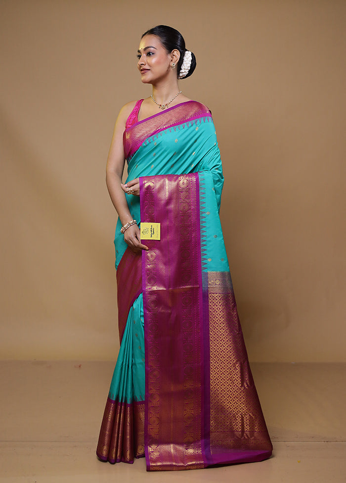 Green Gadwal Silk Saree Without Blouse Piece