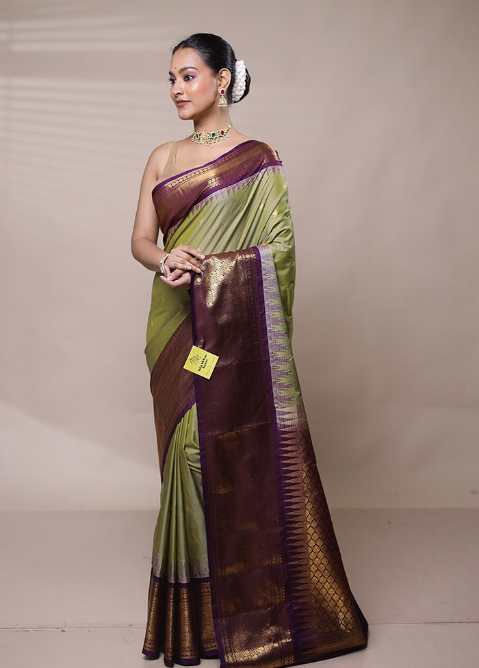 Green Gadwal Silk Saree Without Blouse Piece