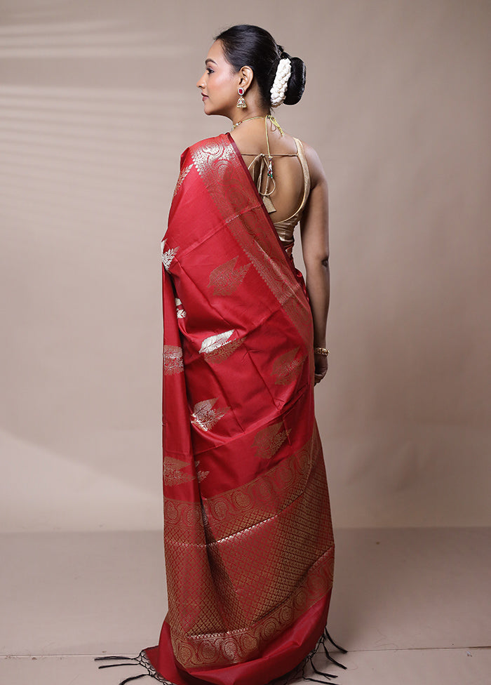 Red Cotton Saree With Blouse Piece