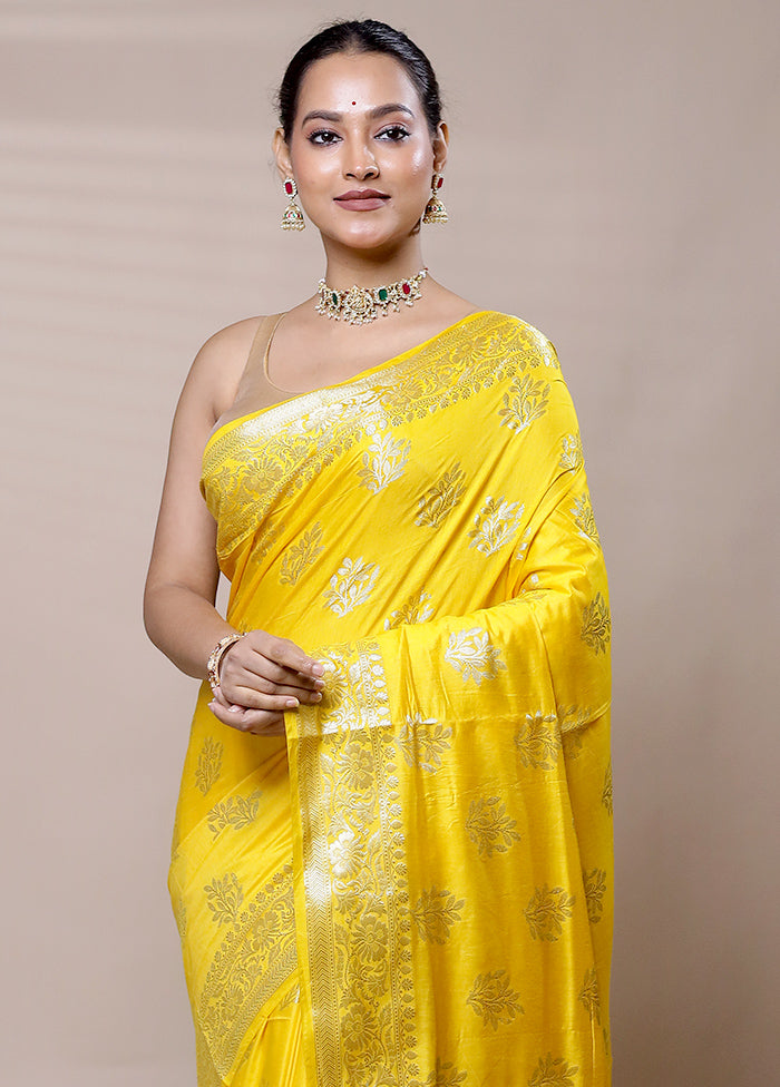 Yellow Cotton Saree With Blouse Piece