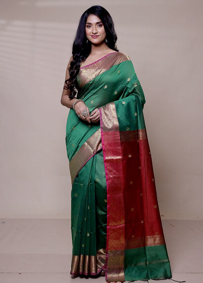 Green Cotton Saree With Blouse Piece