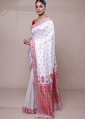 White Handloom Assam Pure Silk Saree With Blouse Piece