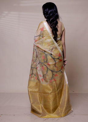 Yellow Handloom Matka Pure Silk Saree With Blouse Piece