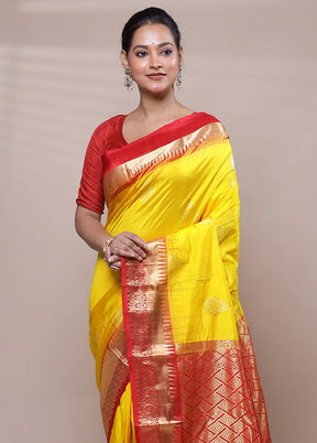 Yellow Handloom Kanjivaram Pure Silk Saree With Blouse Piece