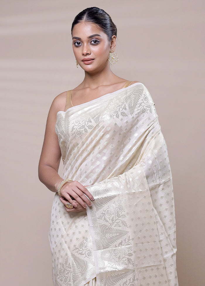 White Kora Silk Saree With Blouse Piece