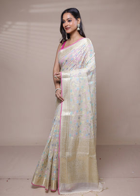 Cream Pure Cotton Saree With Blouse Piece