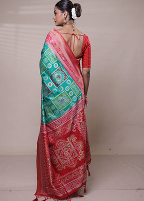 Green Dupion Silk Saree With Blouse Piece