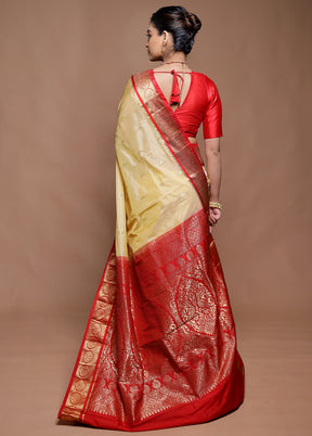 Cream Kanjivaram Silk Saree With Blouse Piece