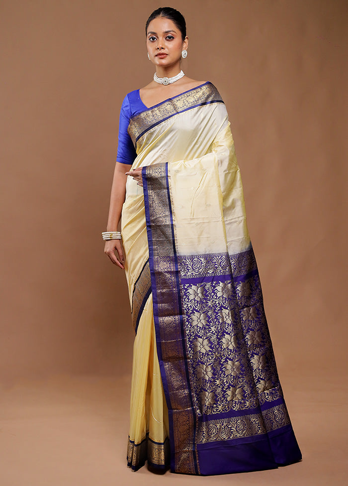 Cream Kanjivaram Silk Saree With Blouse Piece