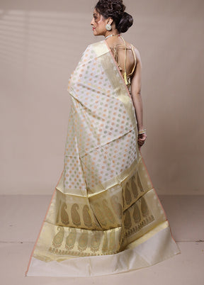 White Cotton Saree With Blouse Piece