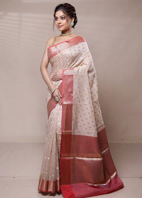 Cream Cotton Saree With Blouse Piece