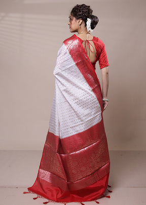 White Georgette Saree With Blouse Piece