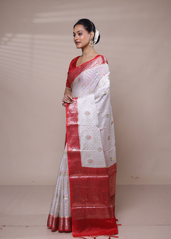 White Georgette Saree With Blouse Piece