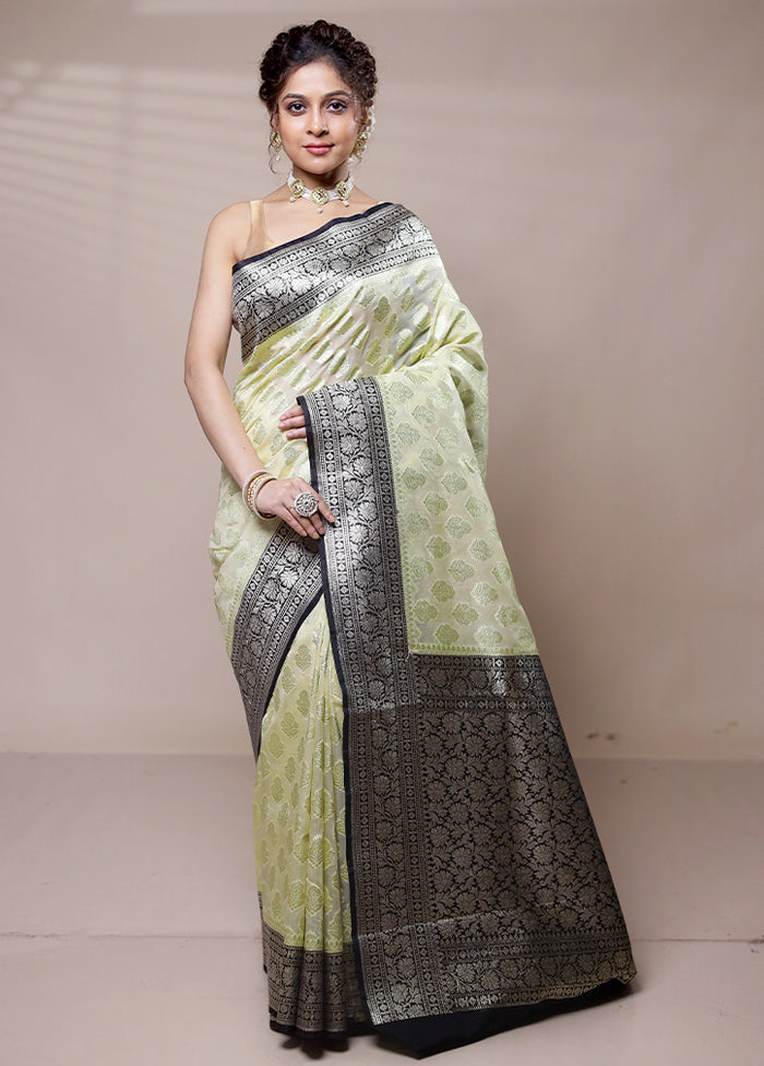 Green Organza Saree With Blouse Piece