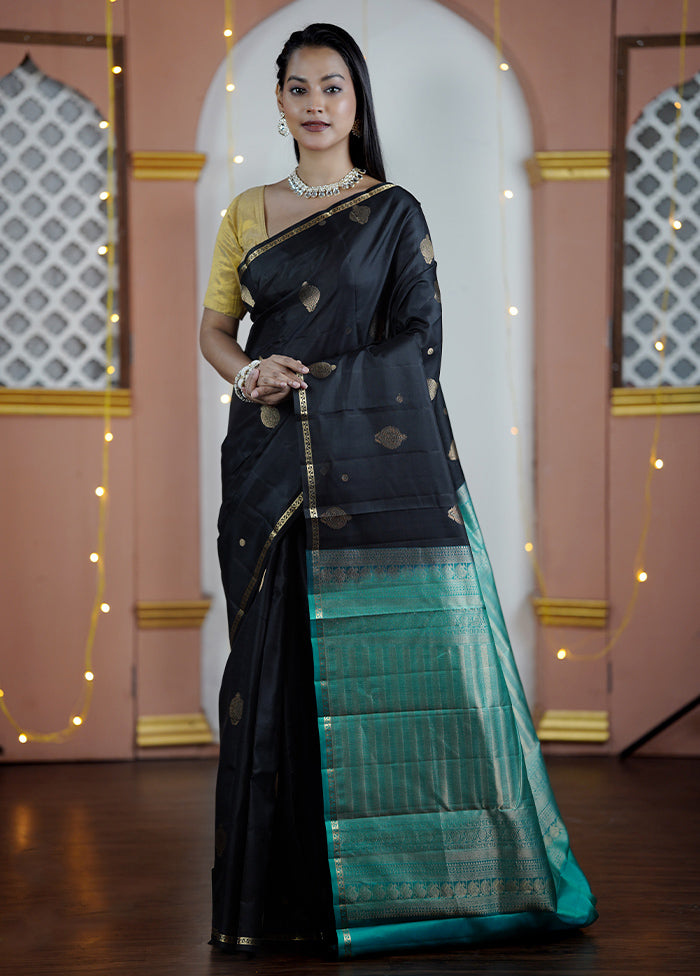 Black Handloom Kanjivaram Pure Silk Saree With Blouse Piece