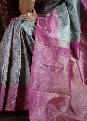 Grey Handloom Kanchipuram Pure Silk Saree With Blouse Piece